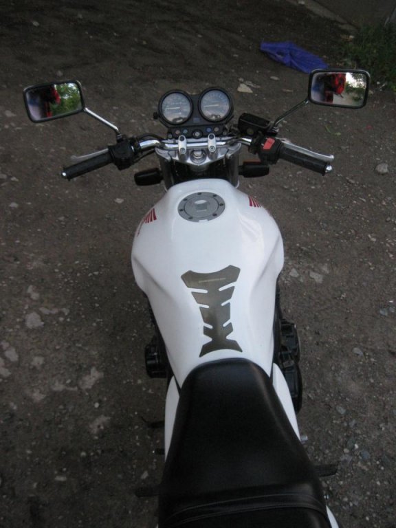 Белая Honda CB 400 SF3 S