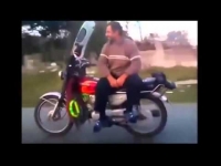 Мотоцикл на автопилоте:)