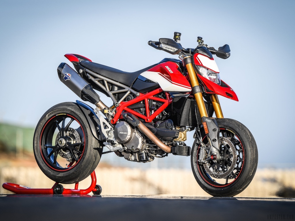 Небольшой отзыв про мотоцикл Ducati Hypermotard 950