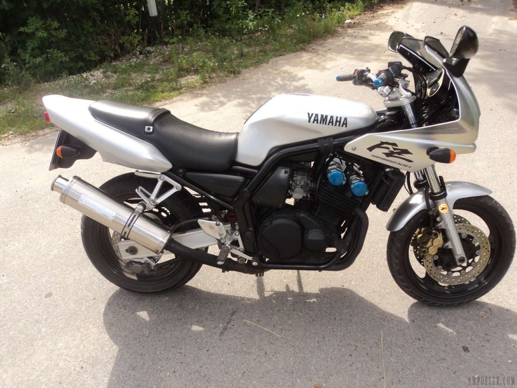 Небольшой отзыв о мотоцикле Yamaha FZ 400
