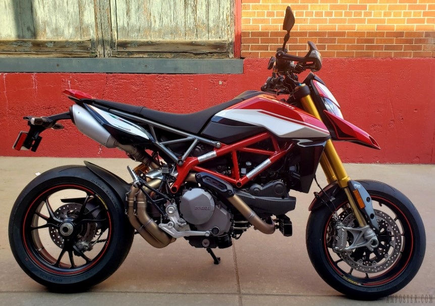 Небольшой отзыв про мотоцикл Ducati Hypermotard 950