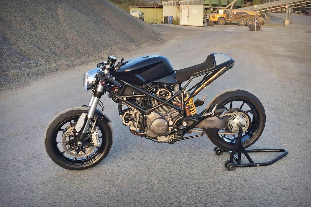 Ducati Hypermotard превратили в мощный стритфайтер