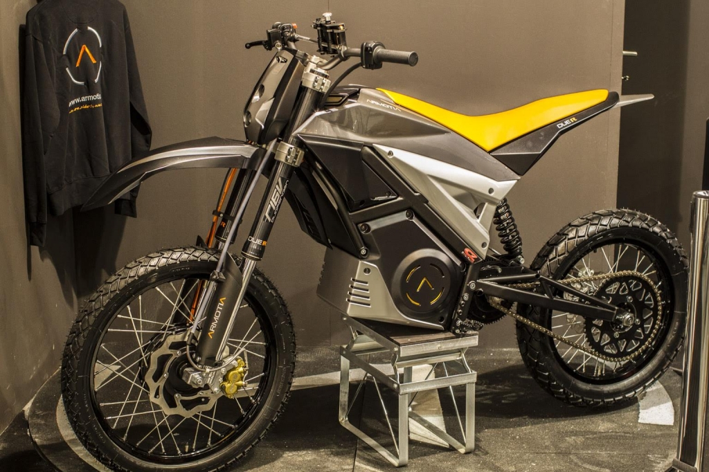 Электроцикл Armotia на выставке EICMA-2015