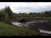 ATV Polaris RZR XP 900 багги весной по болоту гоняет