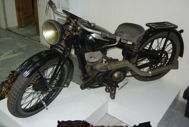Купить иж 8. Мотоцикл ИЖ 1. Мотоцикл ИЖ 1929. ИЖ 1 Советский мотоцикл. ИЖ 53 мотоцикл.