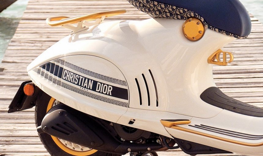 Мотоцикл Vespa 946 Christian Dior Limited Edition 2021 обзор
