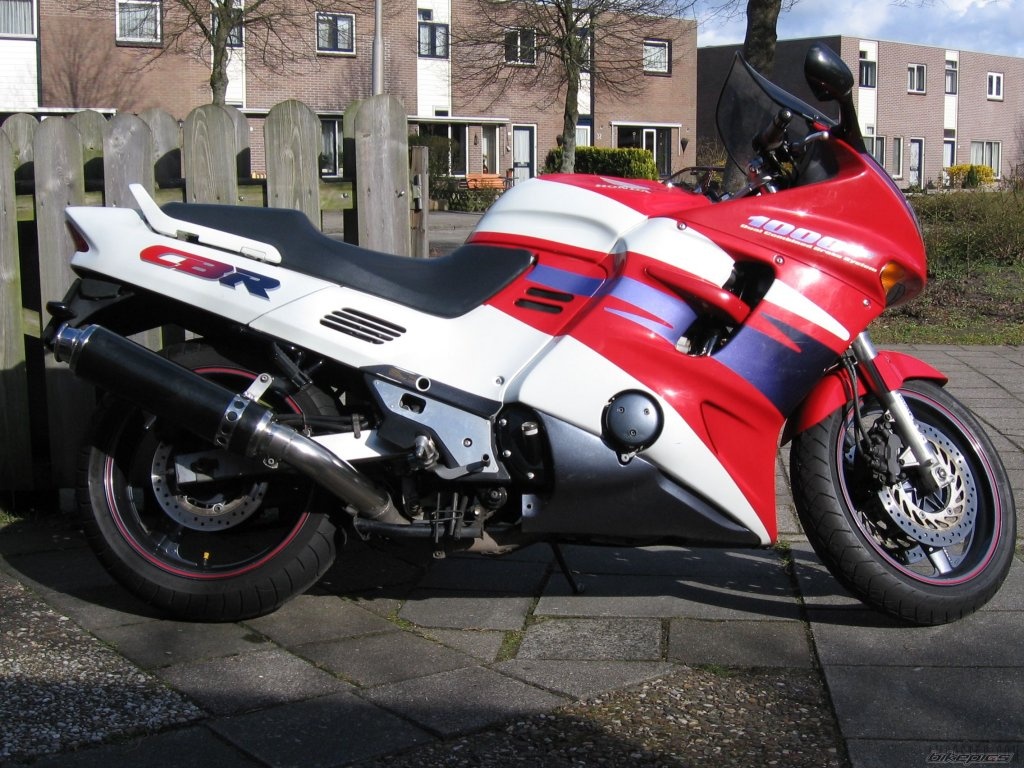 Отзыв про мотоцикл Honda CBR 1000F